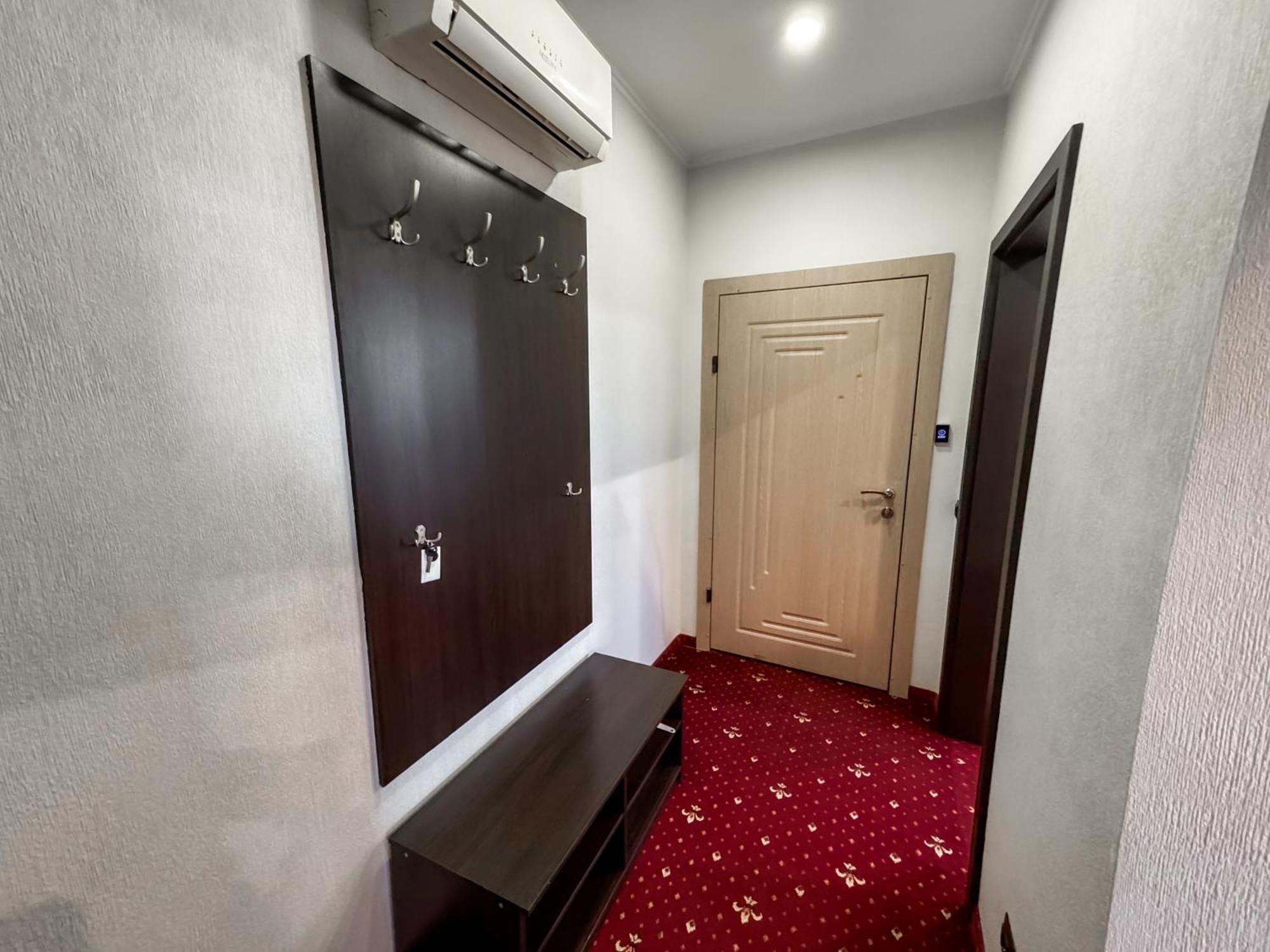 Apartments On Zaliznychna 49 Ivano-Frankivsk Exterior photo